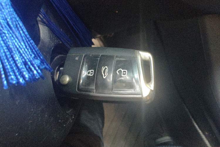 Used Volkswagen Bora 2019 Revised Version 1.5L Automatic Fashionable Style China V Standard Vehicle Key