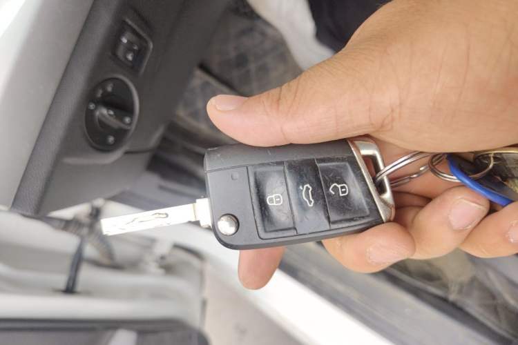 Used Volkswagen Bora 2019 Revised Version 1.5L Automatic Fashionable Style China VI Vehicle Key