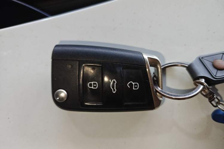 Used Volkswagen Bora 2019 Revised Version 1.5L Automatic Comfort Edition China VI Standard Vehicle Key
