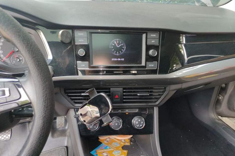 Used Volkswagen Bora 2019 1.5L Manual Comfort Version Audio And AC Panel