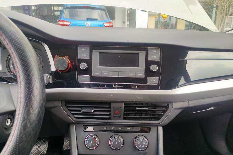 Used Volkswagen Bora 2019 Revised Version 1.5L Automatic Fashionable Style China VI Audio And AC Panel