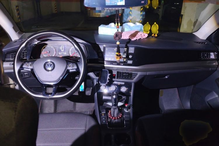 Used Volkswagen Bora 2019 Revised Version 1.5L Automatic Comfort Edition China VI Standard Center Console
