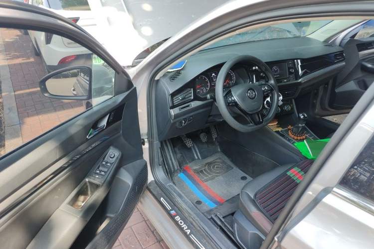Used Volkswagen Bora 2019 1.5L Manual Comfort Version Driver Seat