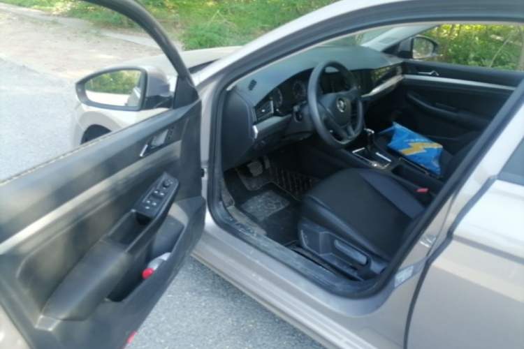 Used Volkswagen Bora 2019 1.5L Automatic Fashion Model Driver Seat