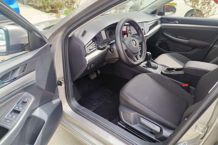 Used Volkswagen Bora 2019 Revised Version 1.5L Automatic Fashionable Style China VI Driver Seat