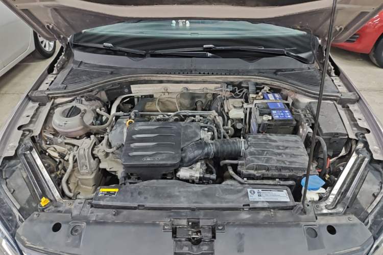 Used Volkswagen Bora 2019 1.5L Automatic Fashion Model Engine Bay