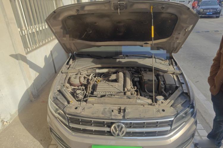Used Volkswagen Bora 2019 Revised Version 280TSI DSG Elite Edition China VI Standard Engine Bay