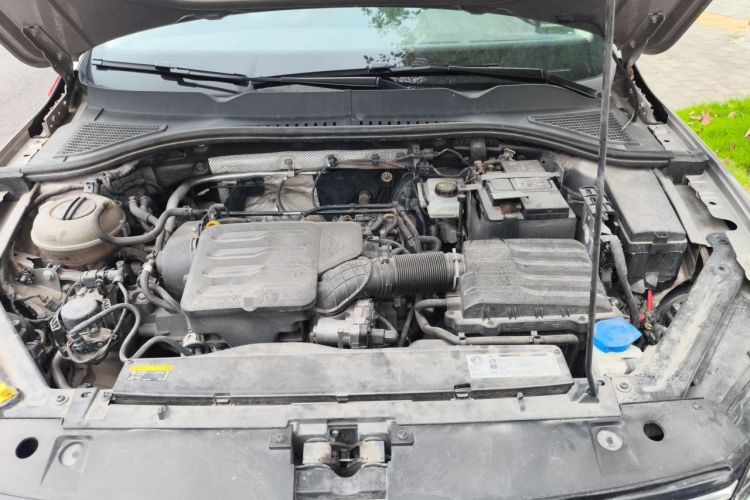 Used Volkswagen Bora 2019 Revised Version 1.5L Automatic Elite Edition China VI Standard Engine Bay