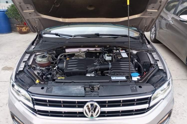 Used Volkswagen Bora 2019 Revised Version 1.5L Automatic Comfort Edition China VI Standard Engine Bay