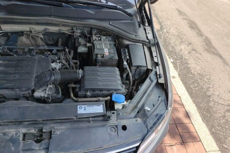 Used Volkswagen Bora 2019 1.5L Manual Comfort Version Engine Bay Left