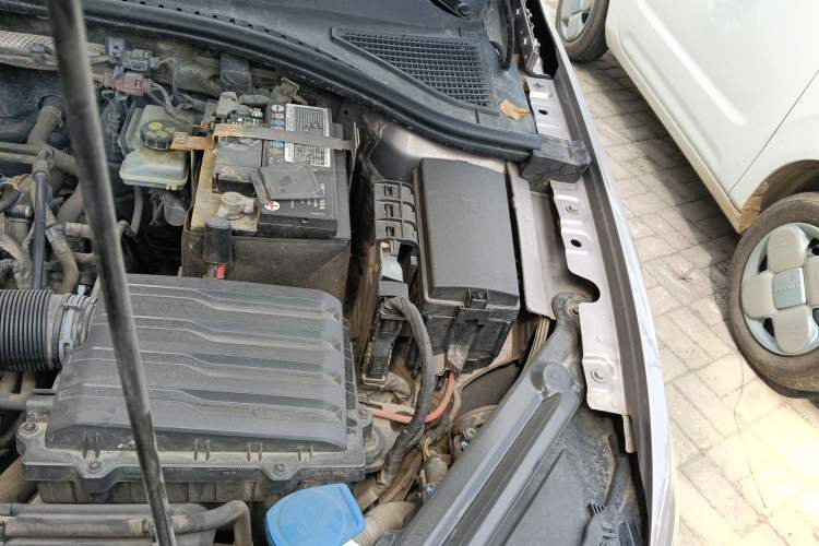 Used Volkswagen Bora 2019 1.5L Manual Fashion Edition Engine Bay Left
