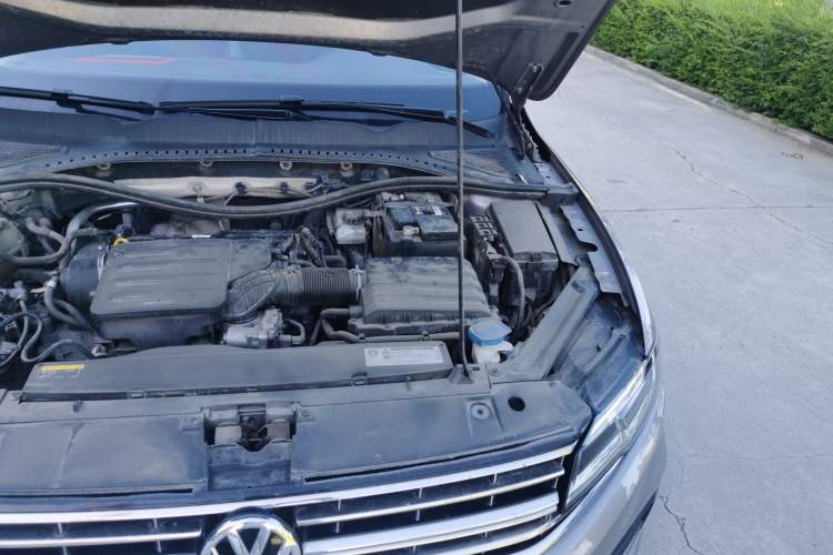 Used Volkswagen Bora 2019 Revised Version 1.5L Automatic Comfort Edition China VI Standard Engine Bay Left