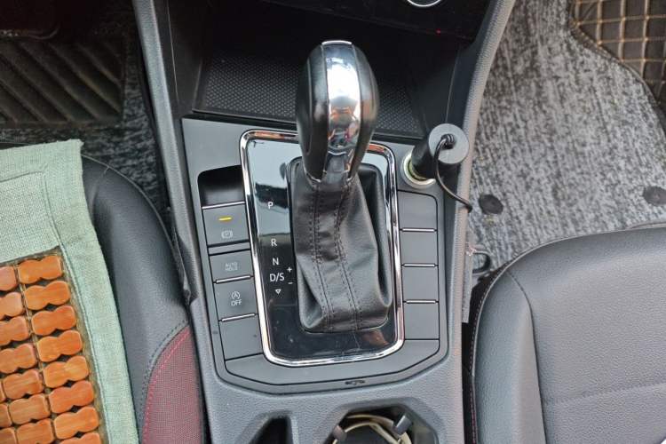 Used Volkswagen Bora 2019 Revised Version 1.5L Automatic Comfort Edition China VI Standard Gear Lever