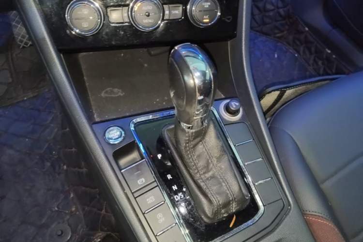 Used Volkswagen Bora 2019 Revised Version 1.5L Automatic Elite Edition China VI Standard Gear Lever