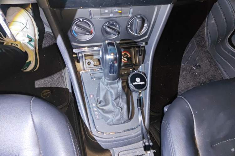 Used Volkswagen Bora 2019 Facelift Bora·Legend 1.5L Automatic Fashion Edition China VI Standard Gear Lever