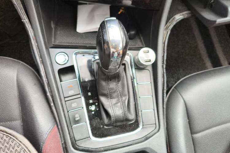 Used Volkswagen Bora 2019 Revised Version 1.5L Automatic Elite Edition China VI Standard Gear Lever