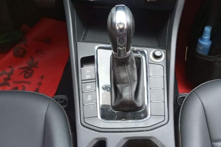 Used Volkswagen Bora 2019 Revised Version 1.5L Automatic Comfort Edition China VI Standard Gear Lever