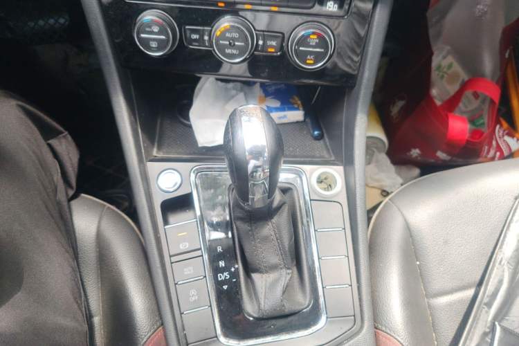 Used Volkswagen Bora 2019 Revised Version 1.5L Automatic Elite Edition China V Standard Gear Lever