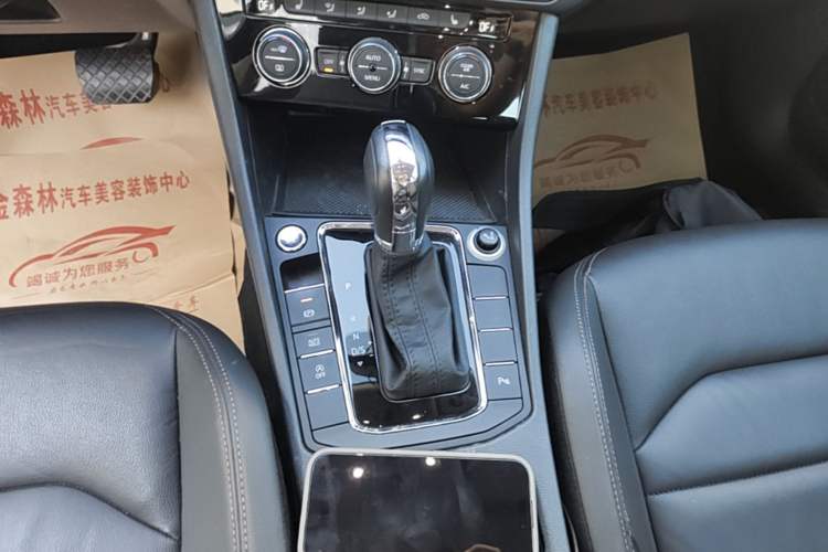 Used Volkswagen Bora 2019 Revised 1.5L Automatic Luxury Version China VI Standard Gear Lever