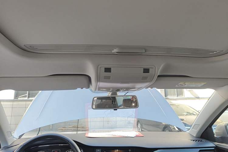 Used Volkswagen Bora 2019 Revised 1.5L Automatic Luxury Version China VI Standard Headliner