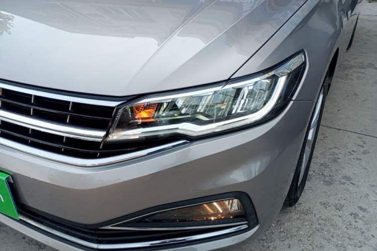 Used Volkswagen Bora 2019 Revised Version 1.5L Automatic Comfort Edition China VI Standard Left Front Headlight