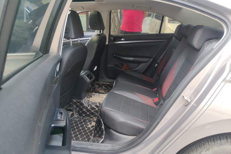 Used Volkswagen Bora 2019 Revised Version 1.5L Automatic Elite Edition China V Standard Left Rear Seat