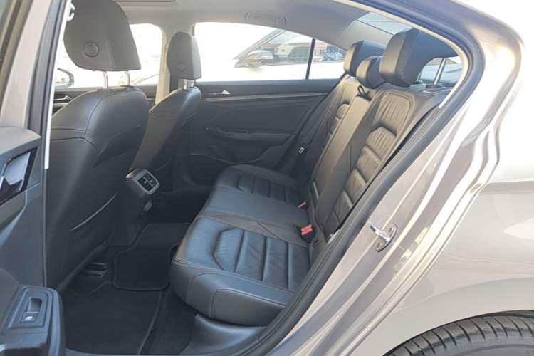 Used Volkswagen Bora 2019 Revised 1.5L Automatic Luxury Version China VI Standard Left Rear Seat