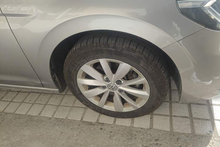 Used Volkswagen Bora 2019 Revised Version 280TSI DSG Elite Edition China VI Standard Right Front Wheel Hub