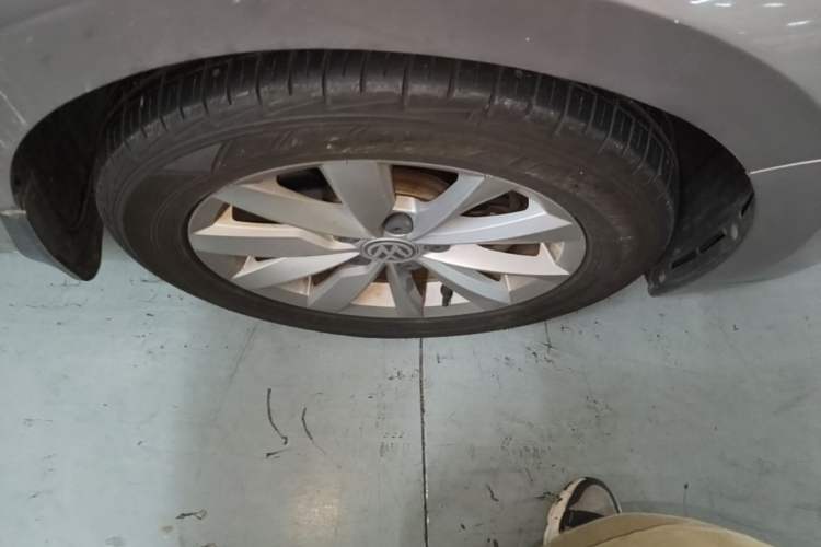 Used Volkswagen Bora 2019 Revised Version 1.5L Automatic Elite Edition China VI Standard Right Front Wheel Hub