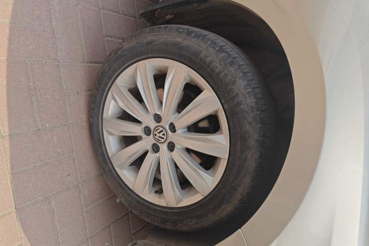 Used Volkswagen Bora 2019 Facelift Bora·Legend 1.5L Automatic Fashion Edition China VI Standard Right Front Wheel Hub