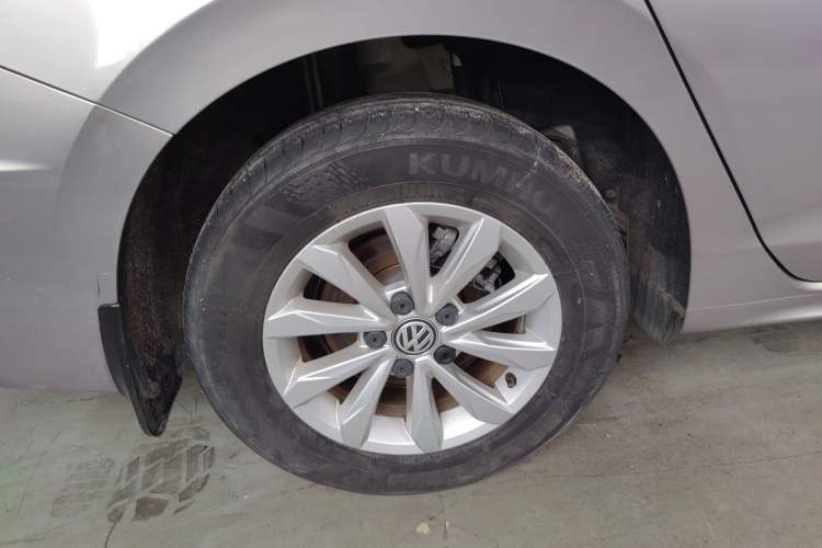 Used Volkswagen Bora 2019 Revised Version 1.5L Automatic Fashionable Style China VI Right Rear Wheel Hub