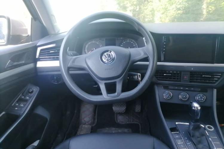 Used Volkswagen Bora 2019 1.5L Automatic Fashion Model Steering Wheel