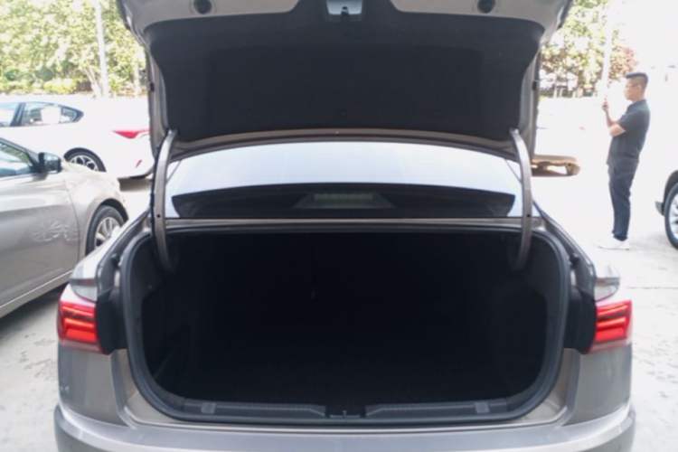Used Volkswagen Bora 2019 Revised Version 1.5L Automatic Comfort Edition China VI Standard Trunk
