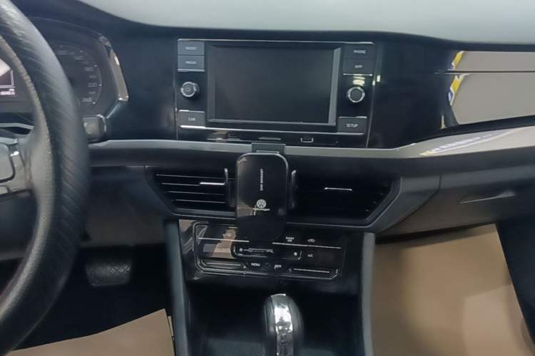 Used Volkswagen Bora 2020 1.5L Automatic Elite Version Audio And AC Panel