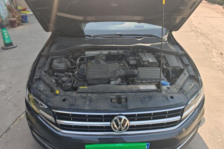 Used Volkswagen Bora 2020 1.5L Manual Comfort Version Engine Bay