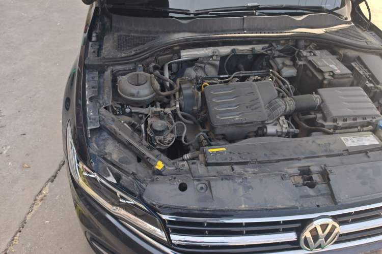 Used Volkswagen Bora 2020 1.5L Manual Comfort Version Engine Bay Right
