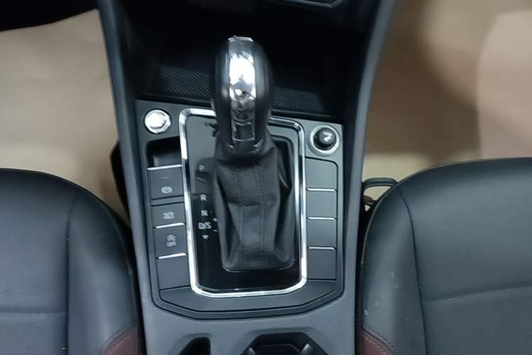 Used Volkswagen Bora 2020 1.5L Automatic Elite Version Gear Lever