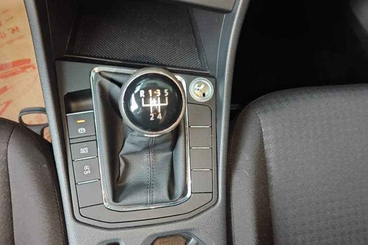 Used Volkswagen Bora 2020 1.5L Manual Fashion Edition Gear Lever