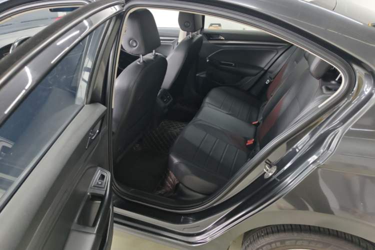 Used Volkswagen Bora 2020 1.5L Automatic Elite Version Left Rear Seat