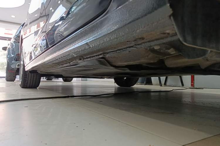 Used Volkswagen Bora 2020 1.5L Automatic Elite Version Left Side Sill