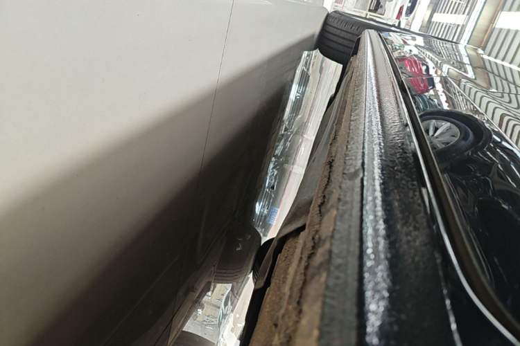 Used Volkswagen Bora 2020 1.5L Automatic Comfort Model Left Side Sill