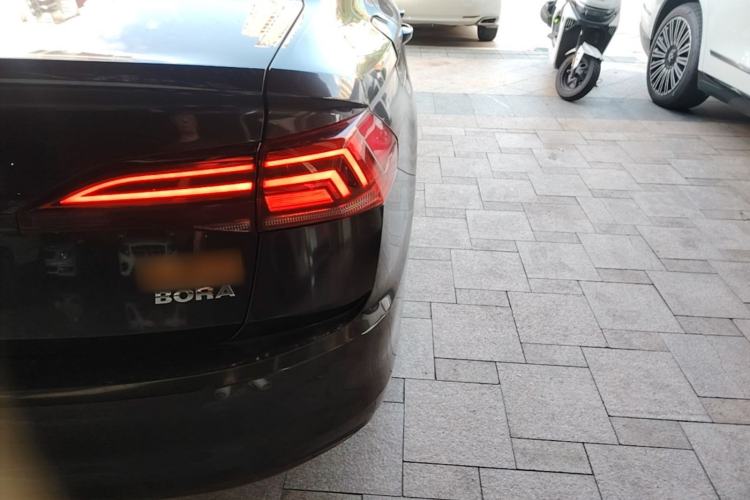 Used Volkswagen Bora 2020 1.5L Automatic Elite Version Right Rear Taillight