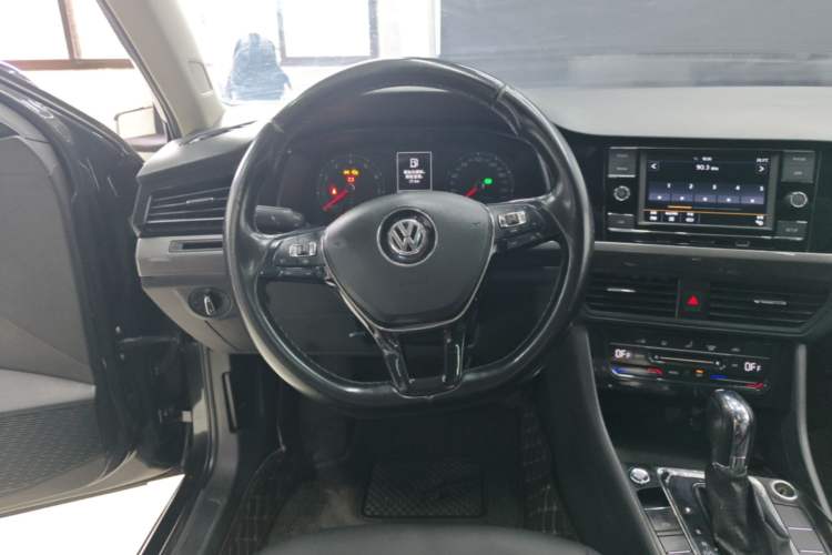 Used Volkswagen Bora 2020 1.5L Automatic Elite Version Steering Wheel