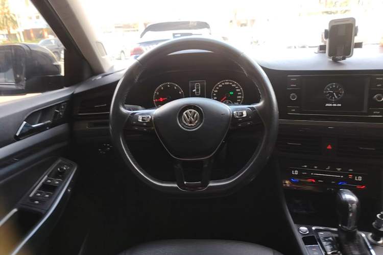 Used Volkswagen Bora 2020 1.5L Automatic Elite Version Steering Wheel
