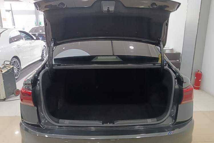 Used Volkswagen Bora 2020 1.5L Automatic Elite Version Trunk
