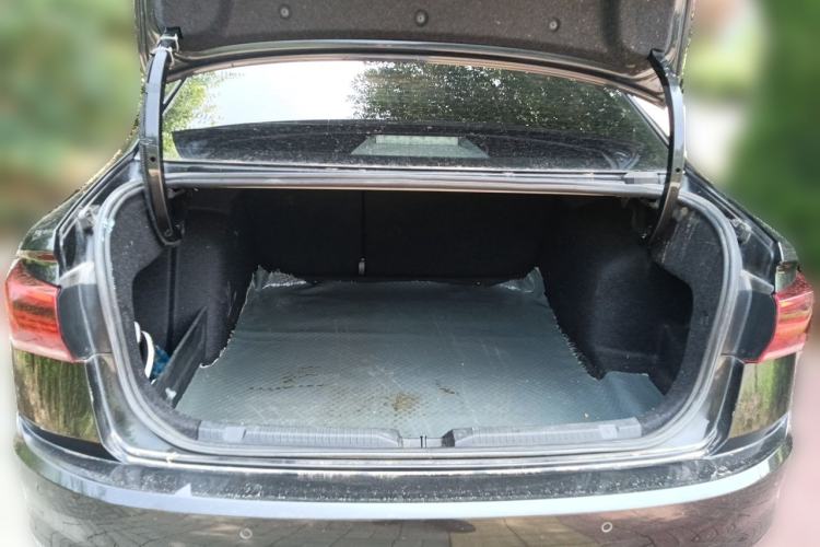 Used Volkswagen Bora 2020 1.5L Automatic Fashion Edition Trunk
