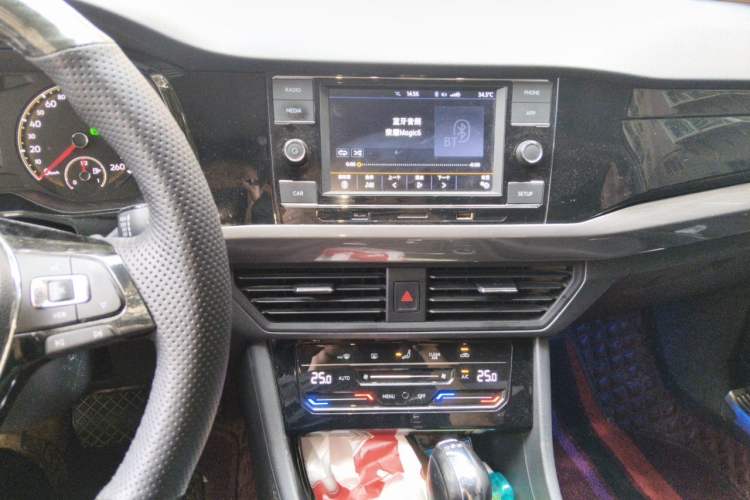 Used Volkswagen Bora 2020 Revised Version 280TSI DSG Elite Edition Audio And AC Panel
