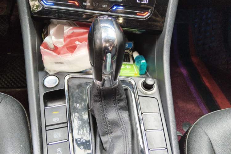 Used Volkswagen Bora 2020 Revised Version 280TSI DSG Elite Edition Gear Lever