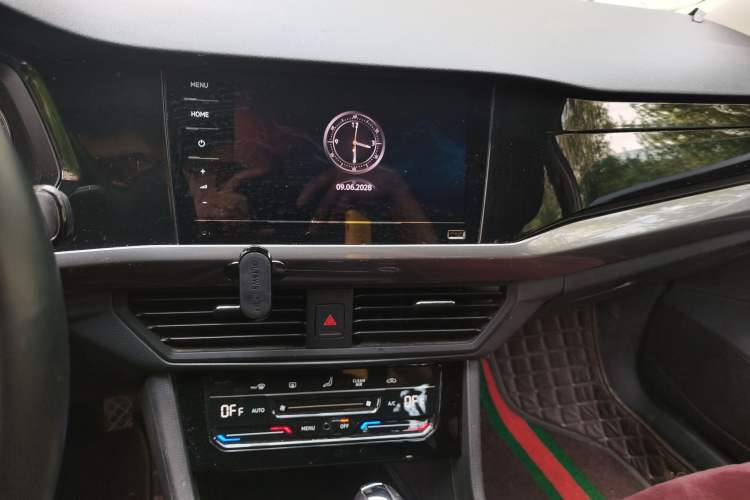 Used Volkswagen Bora 2020 1.5L Automatic Elite Version Audio And AC Panel