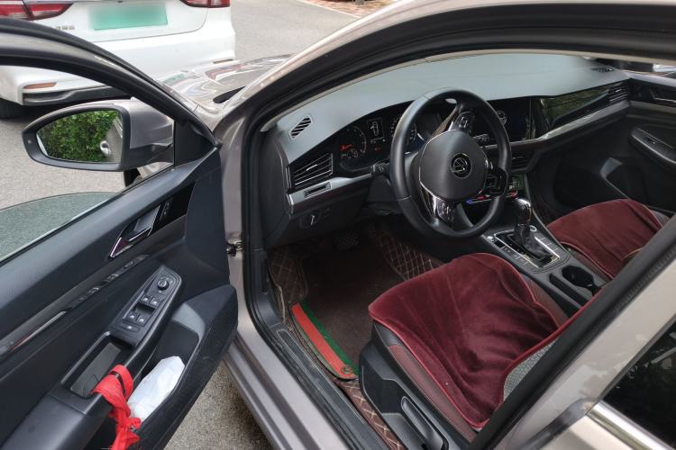 Used Volkswagen Bora 2020 1.5L Automatic Elite Version Driver Seat